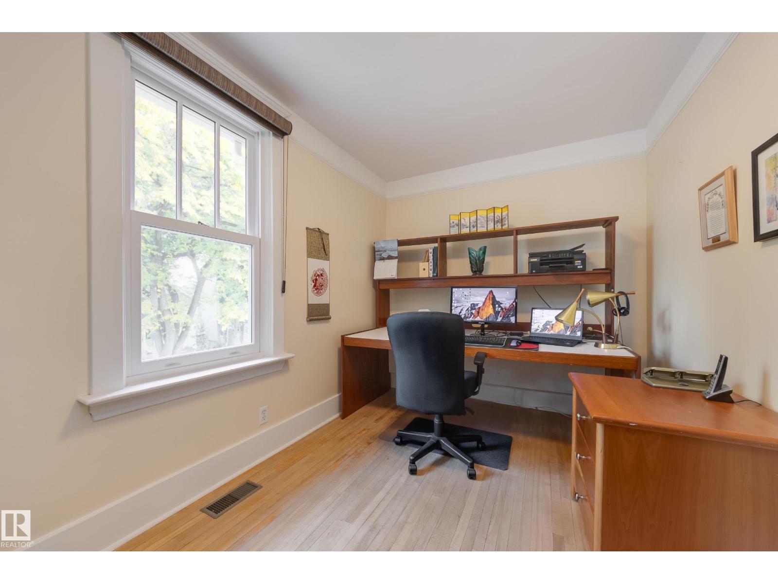 10828 125 ST NW, Edmonton