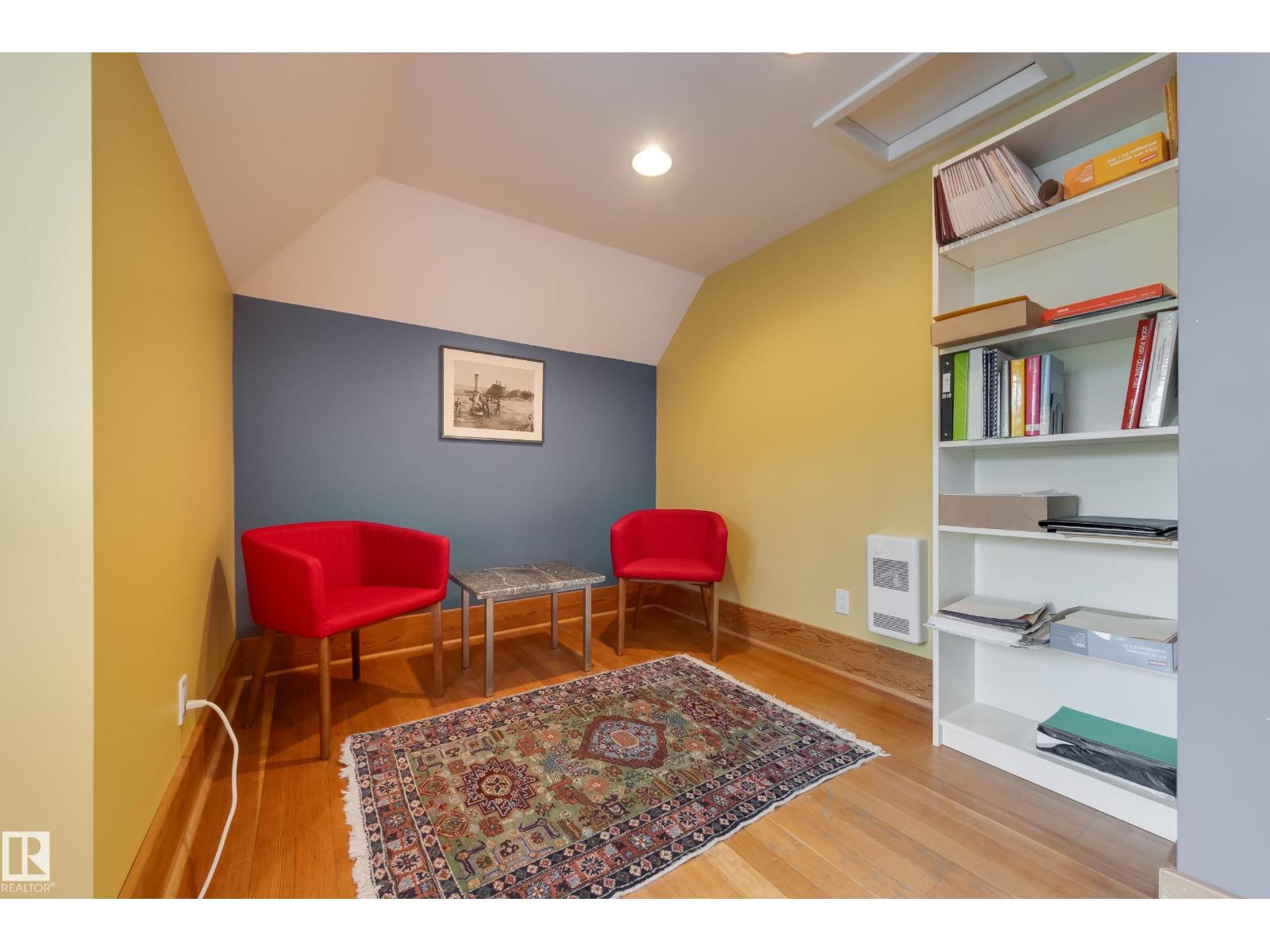 10828 125 ST NW, Edmonton