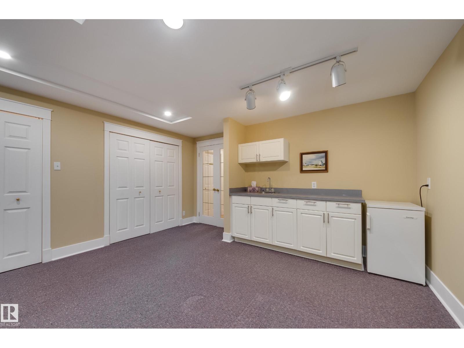 10828 125 ST NW, Edmonton