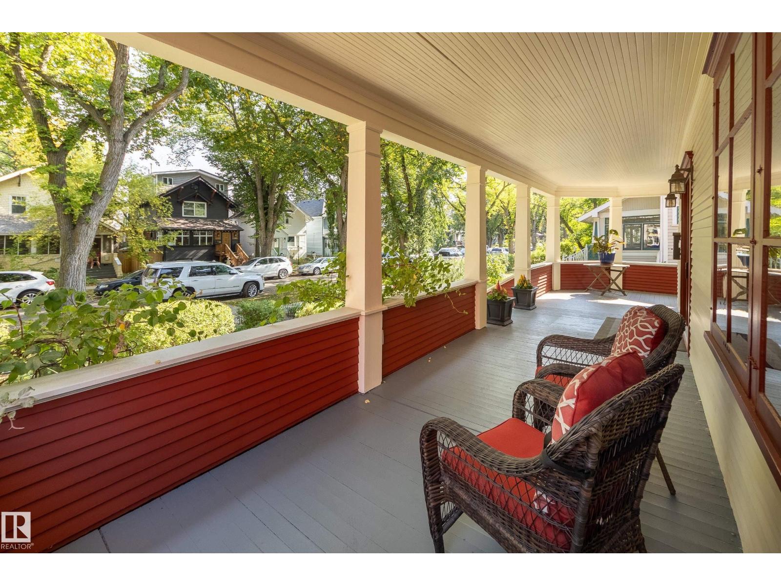 10828 125 ST NW, Edmonton