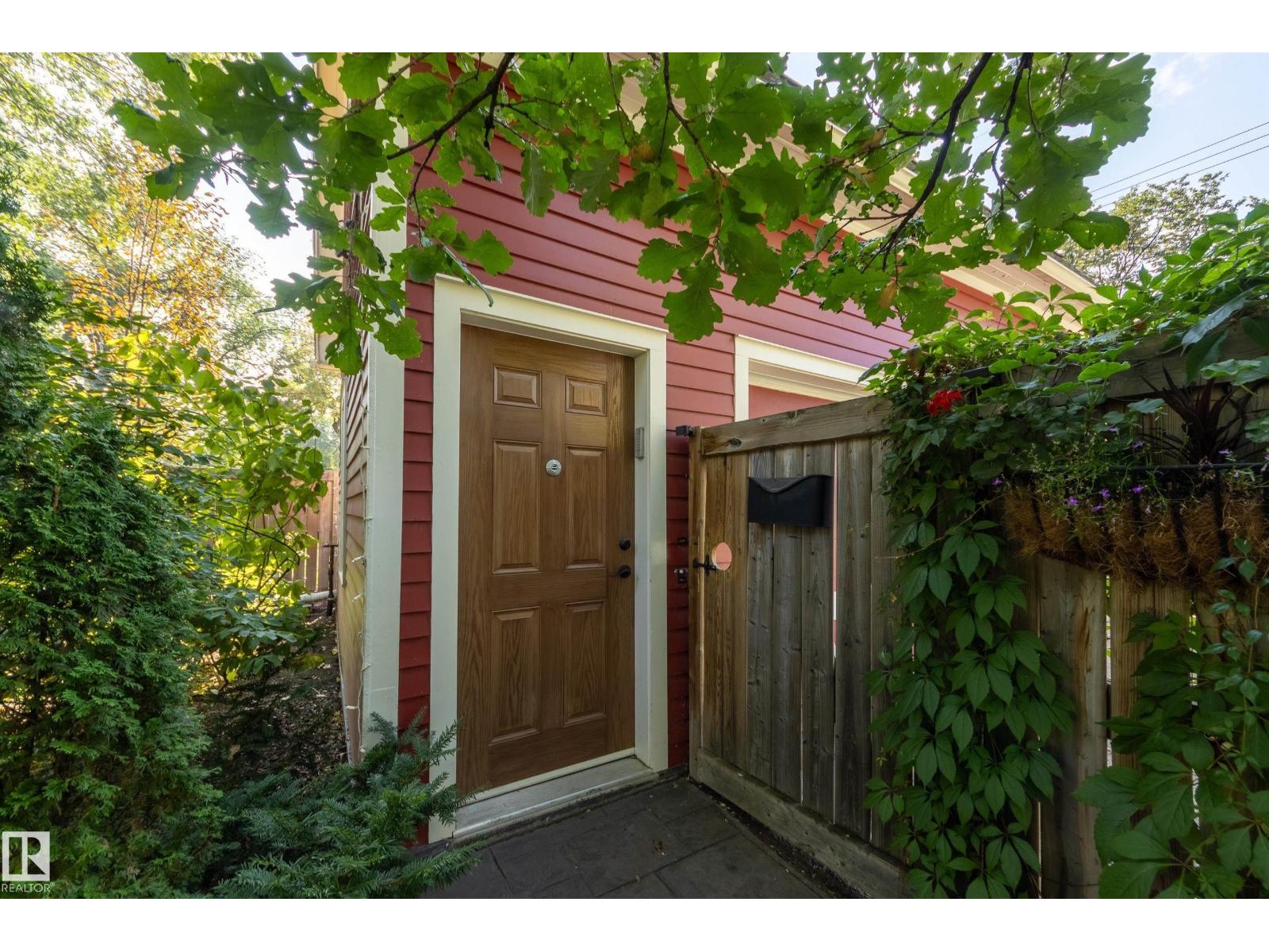 10828 125 ST NW, Edmonton