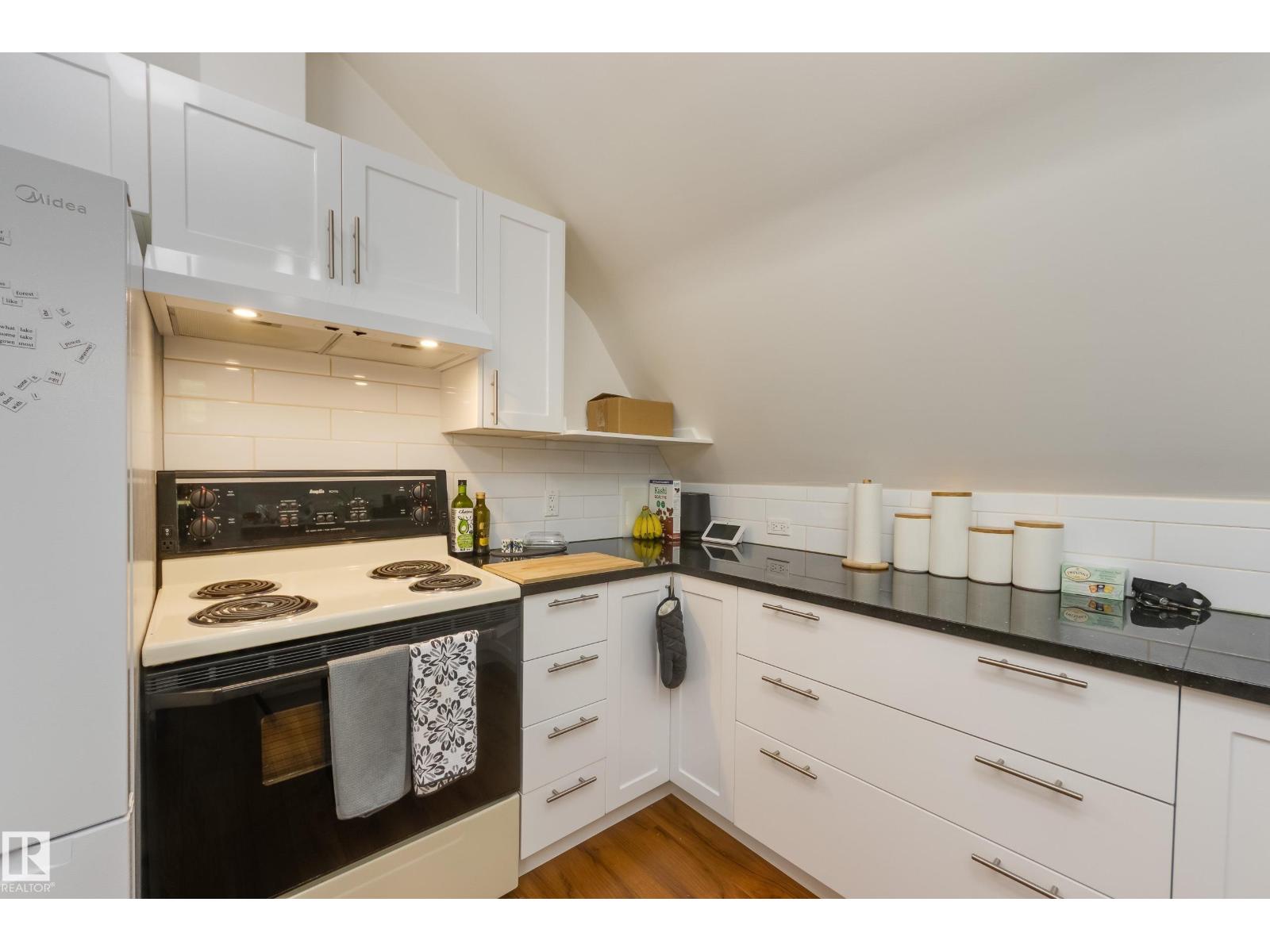 10828 125 ST NW, Edmonton