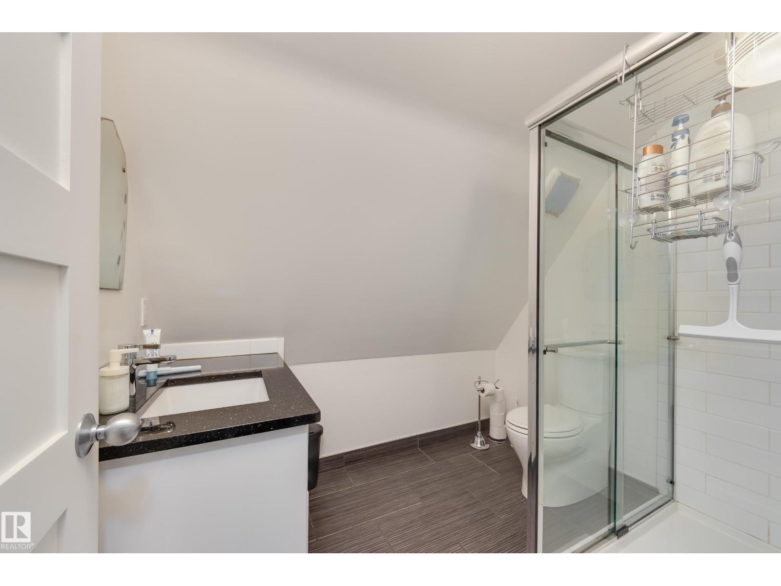 10828 125 ST NW, Edmonton