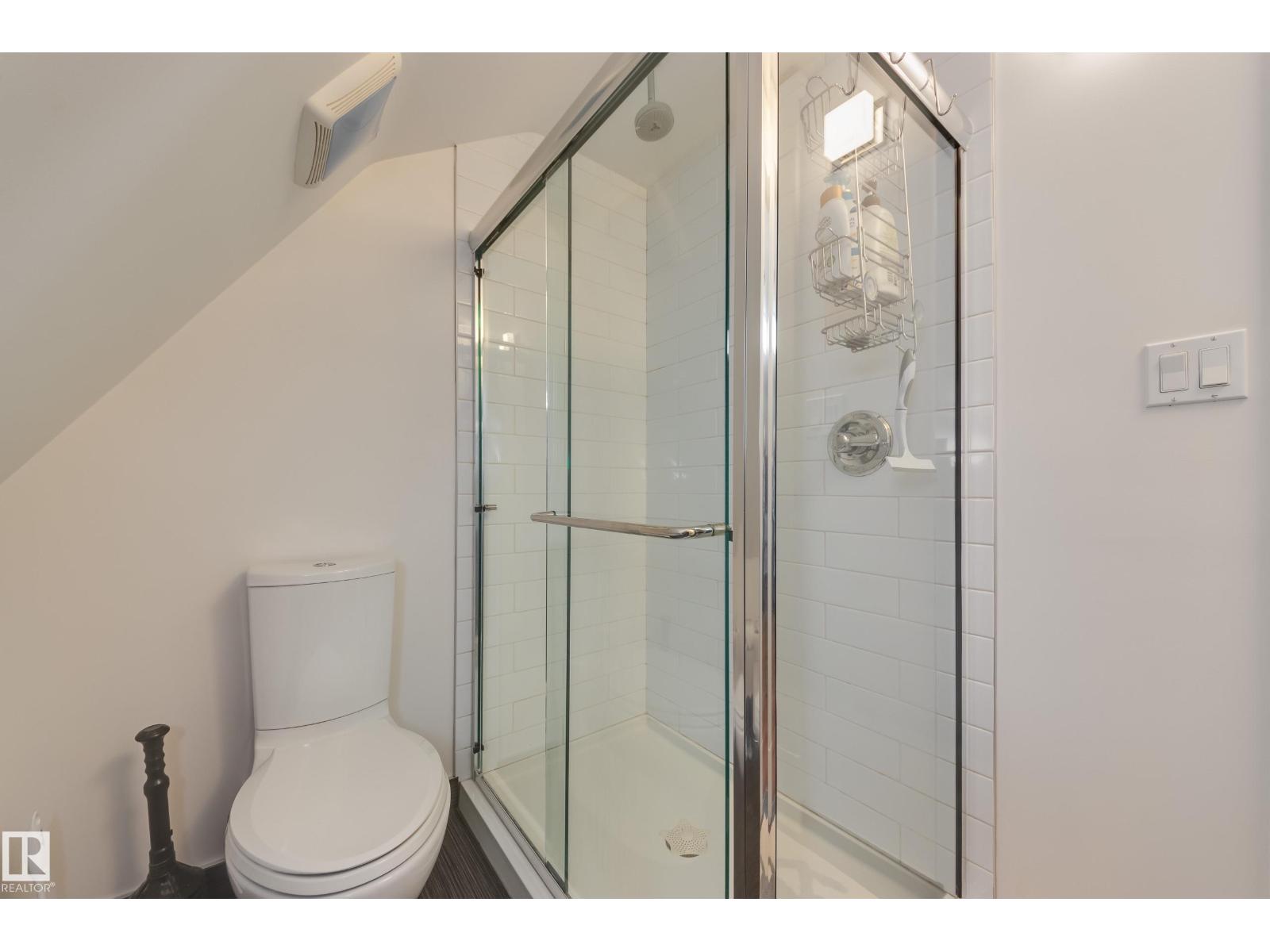 10828 125 ST NW, Edmonton