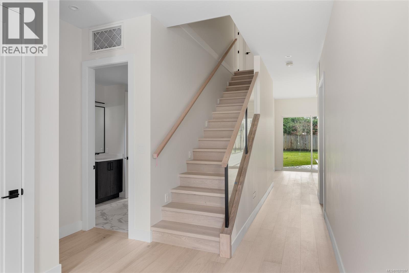 2293 Adela Pl, Sidney