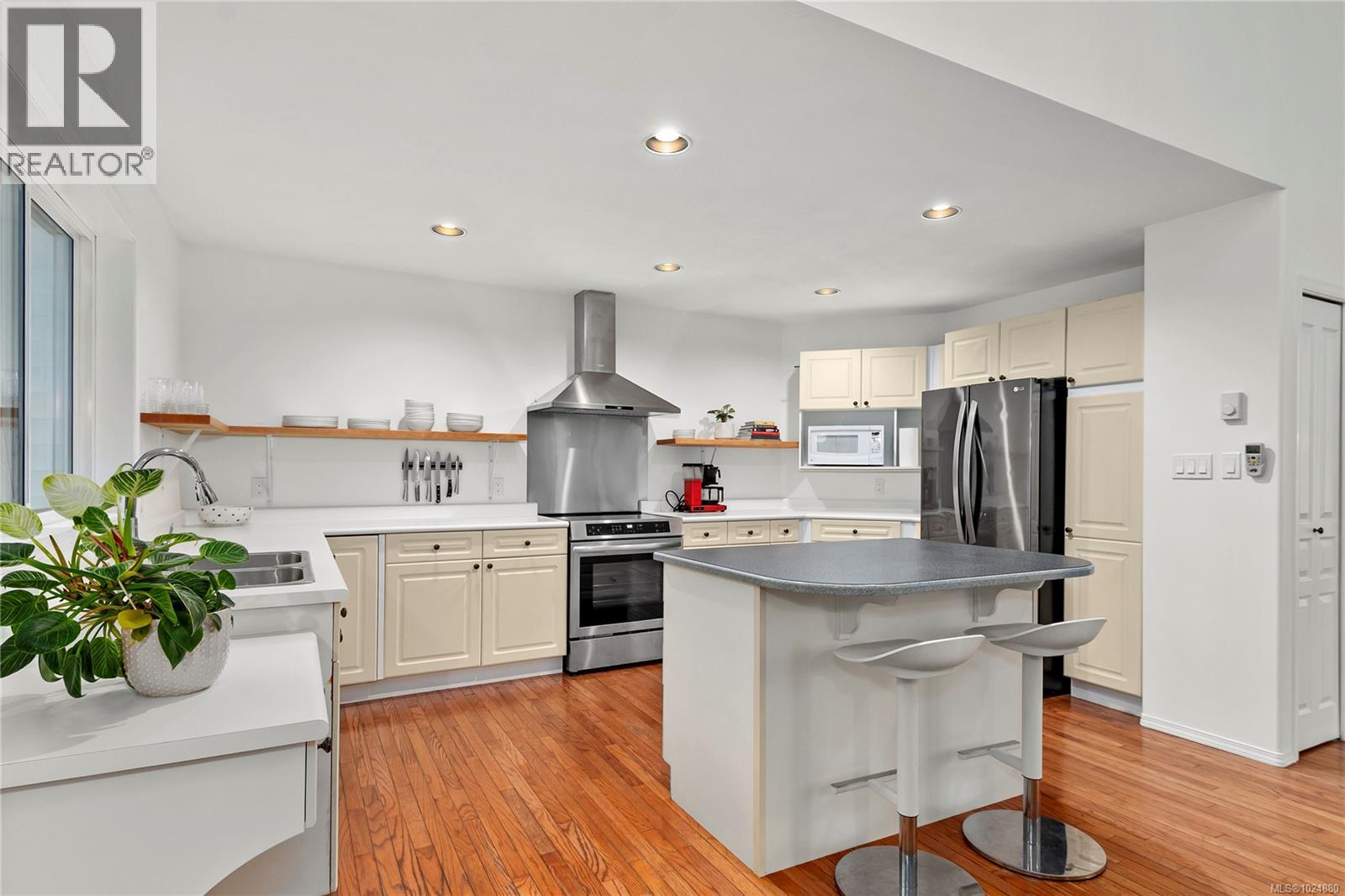 525 Cove Pl, Campbell River