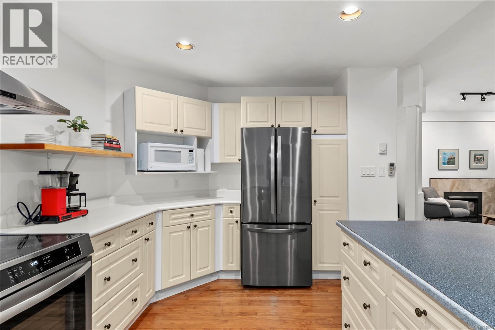 525 Cove Pl, Campbell River