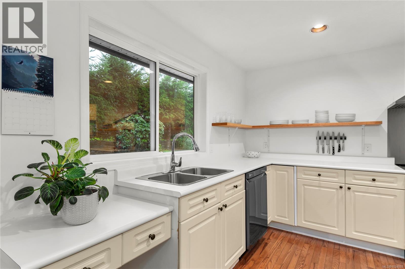 525 Cove Pl, Campbell River