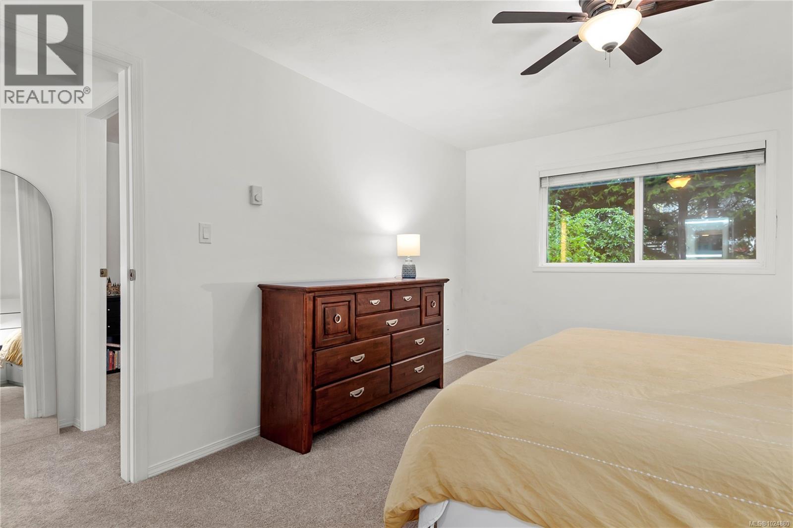 525 Cove Pl, Campbell River