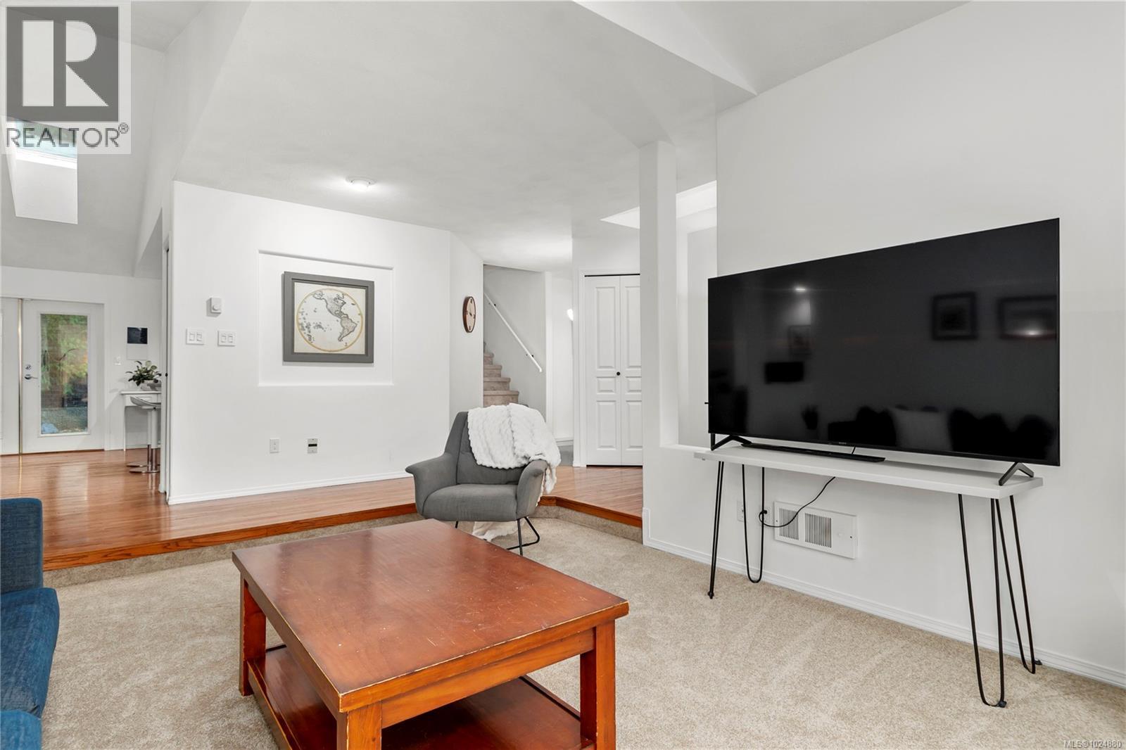 525 Cove Pl, Campbell River