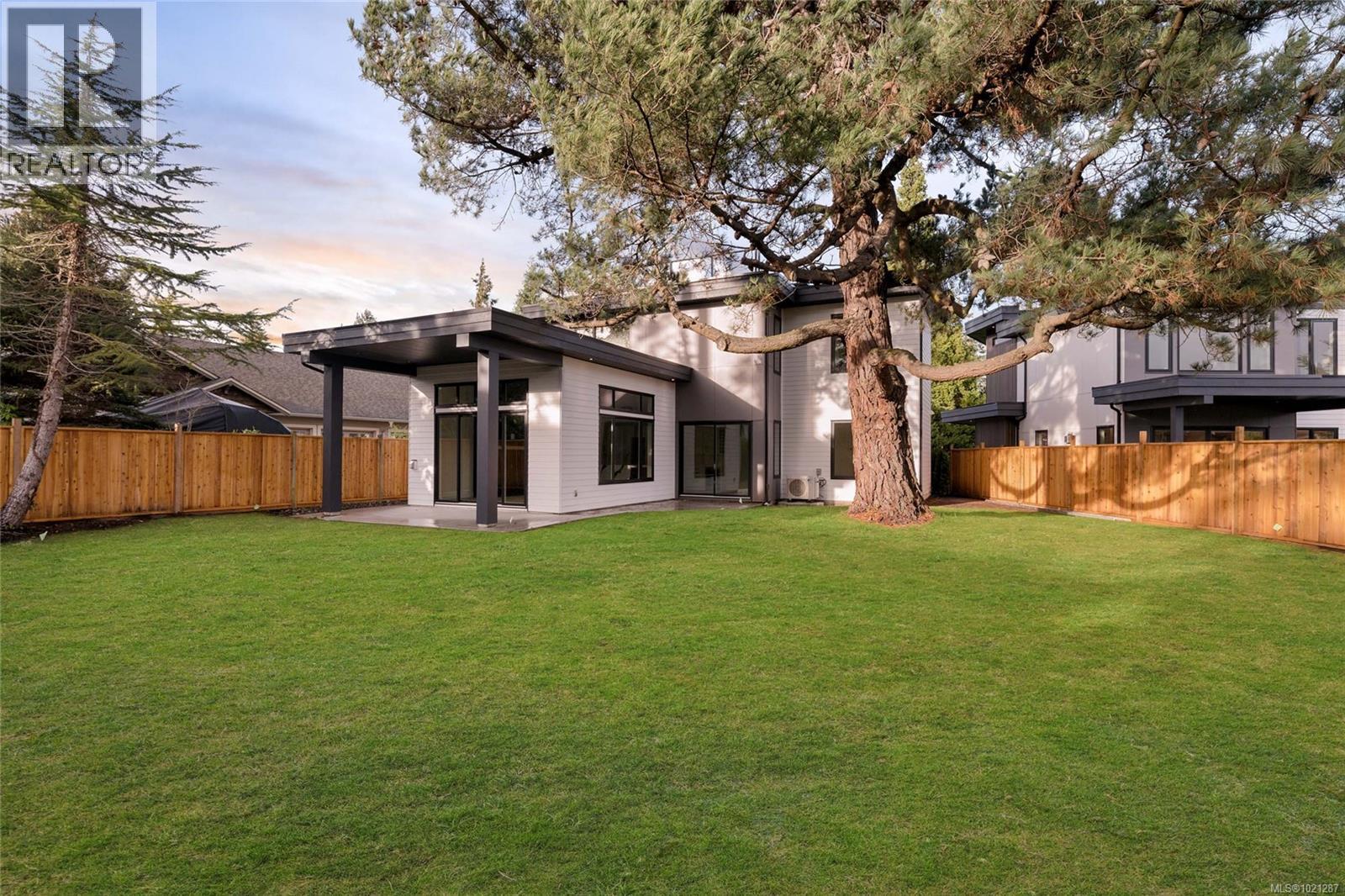 2293 Adela Pl, Sidney