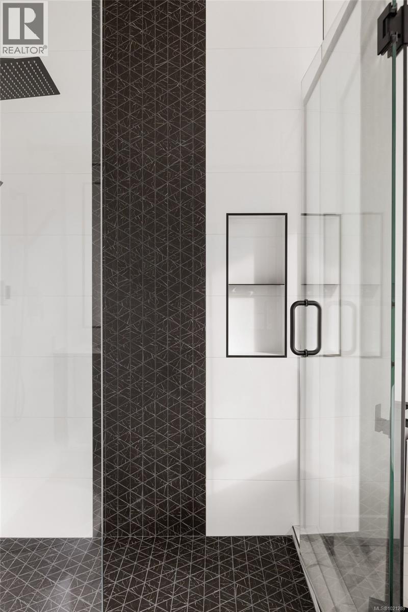 2295 Adela Pl, Sidney