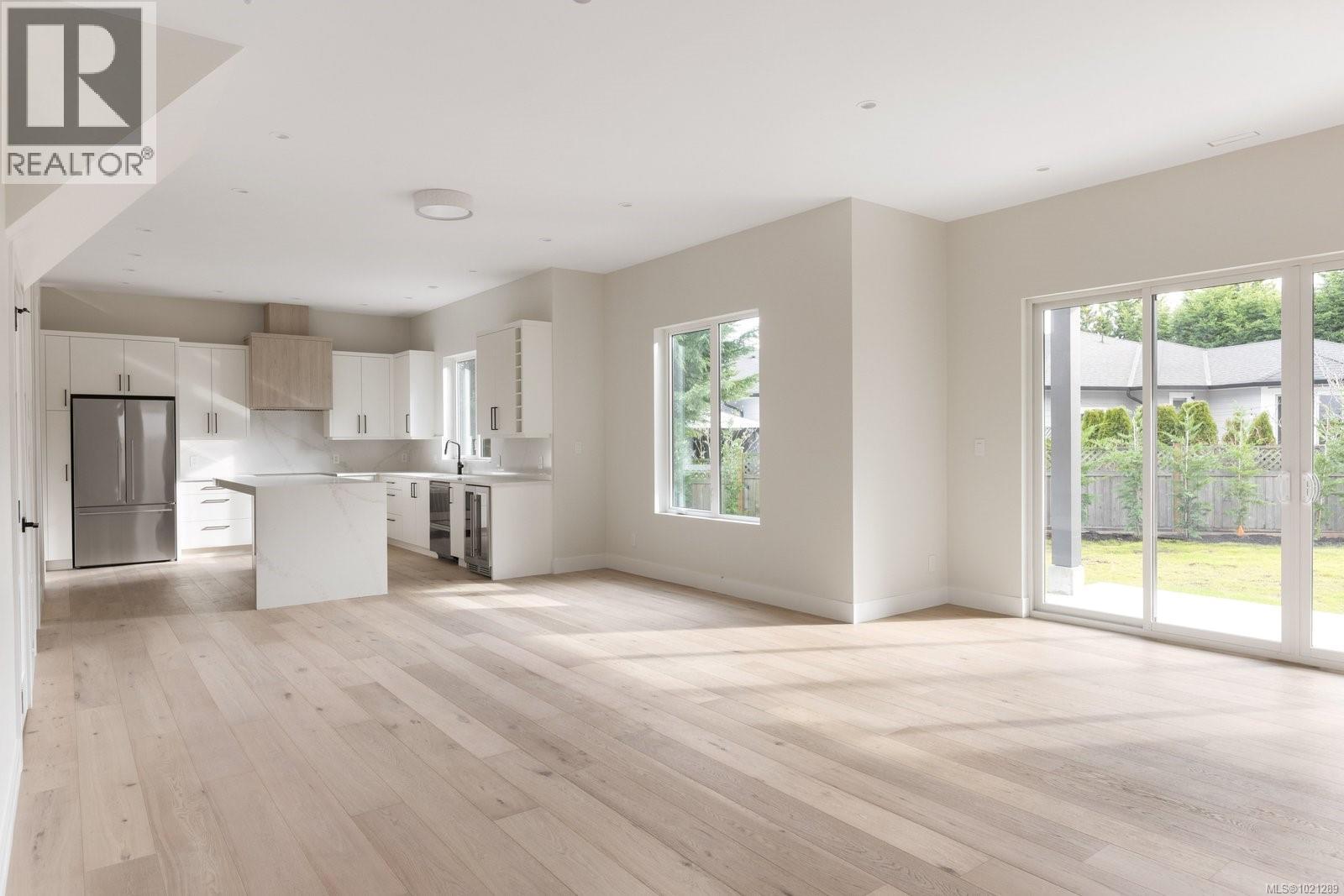 2295 Adela Pl, Sidney