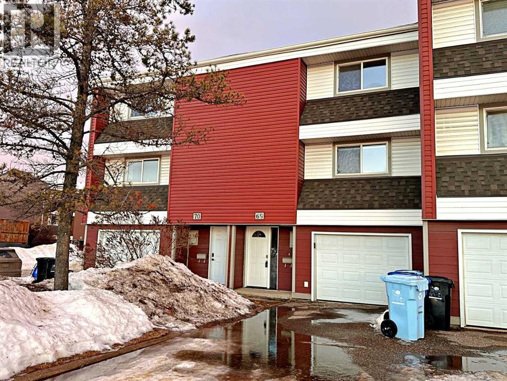 400 Silin Forest Road, Fort McMurray