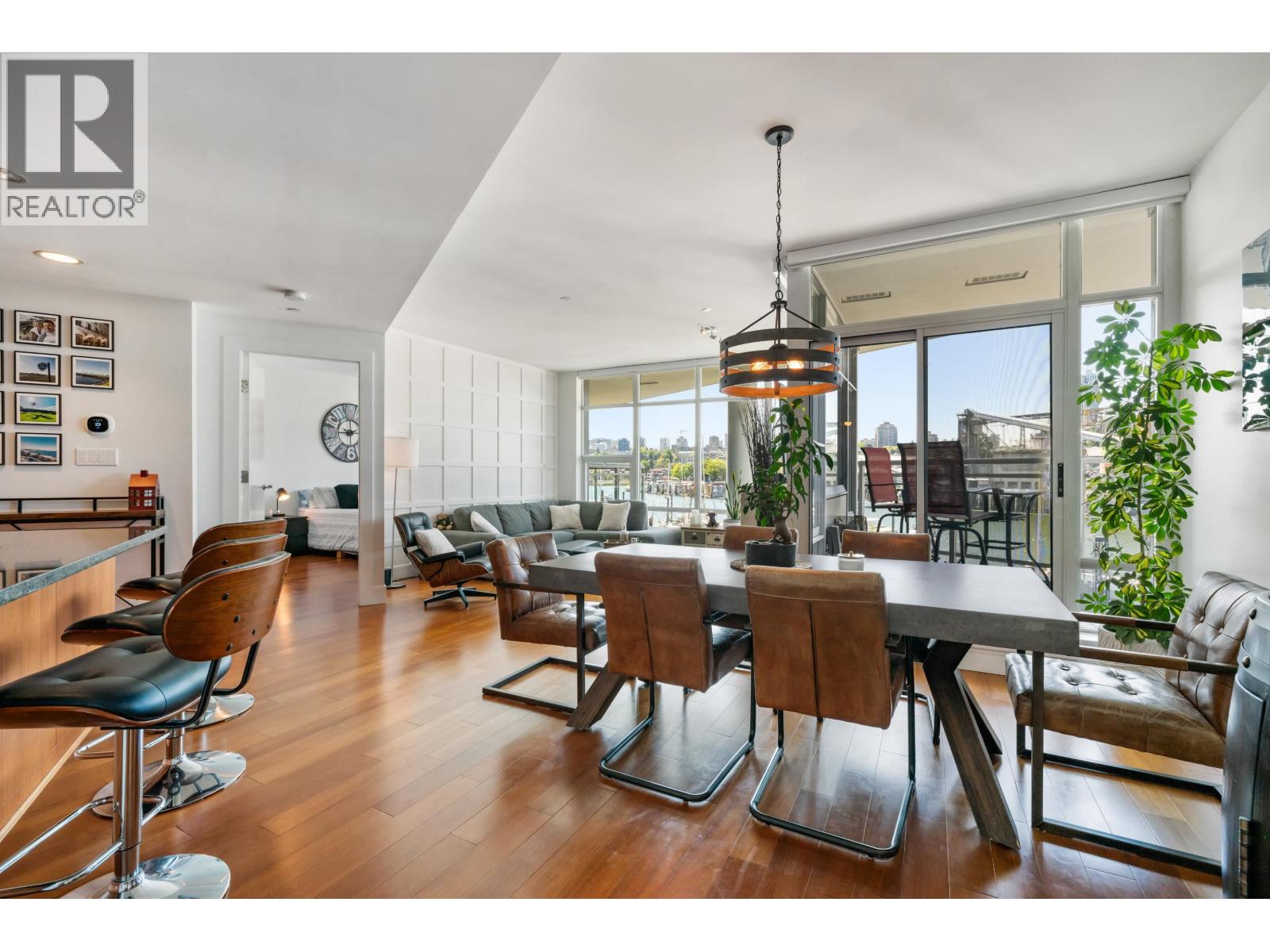 203 628 KINGHORNE MEWS, Vancouver