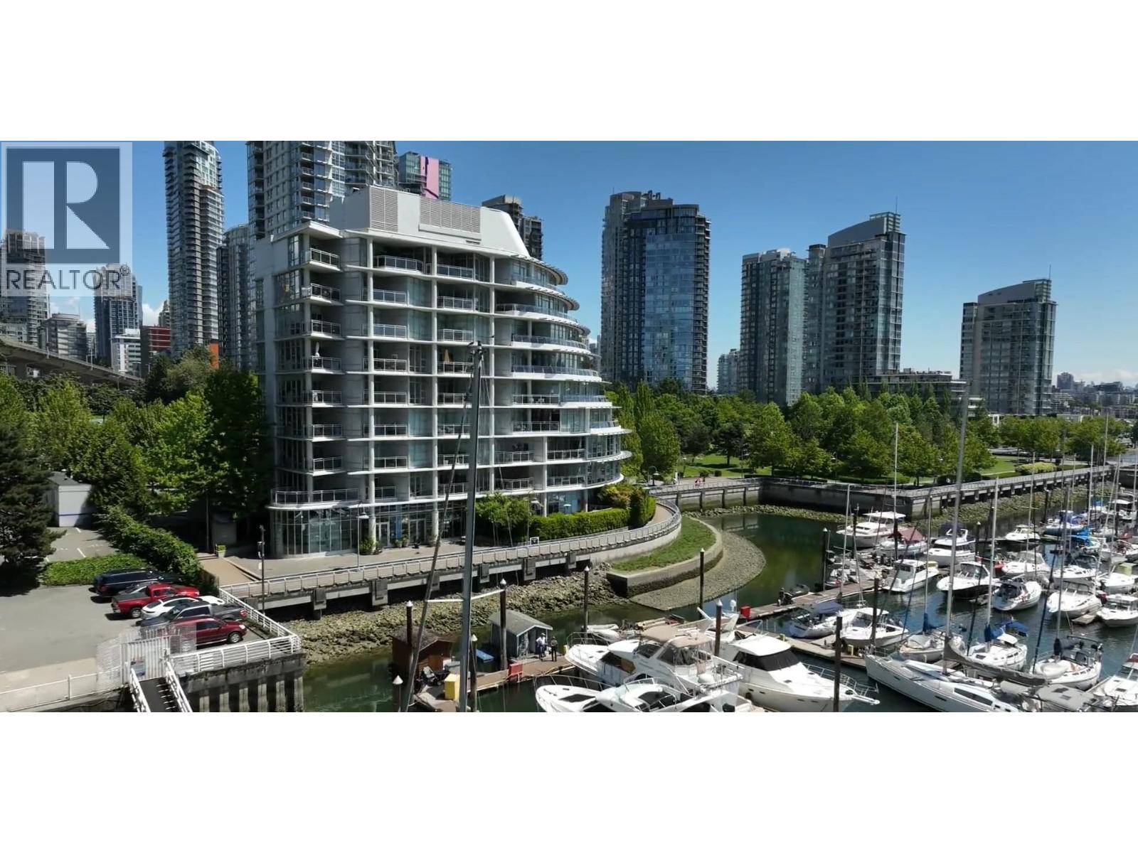 203 628 KINGHORNE MEWS, Vancouver