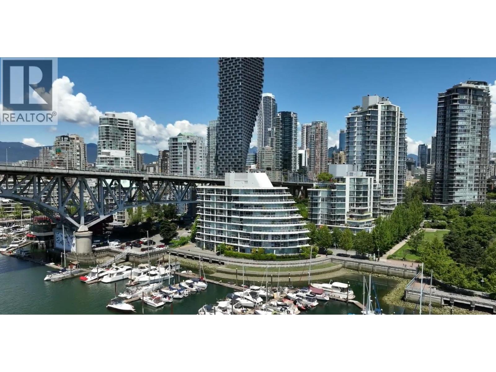 203 628 KINGHORNE MEWS, Vancouver