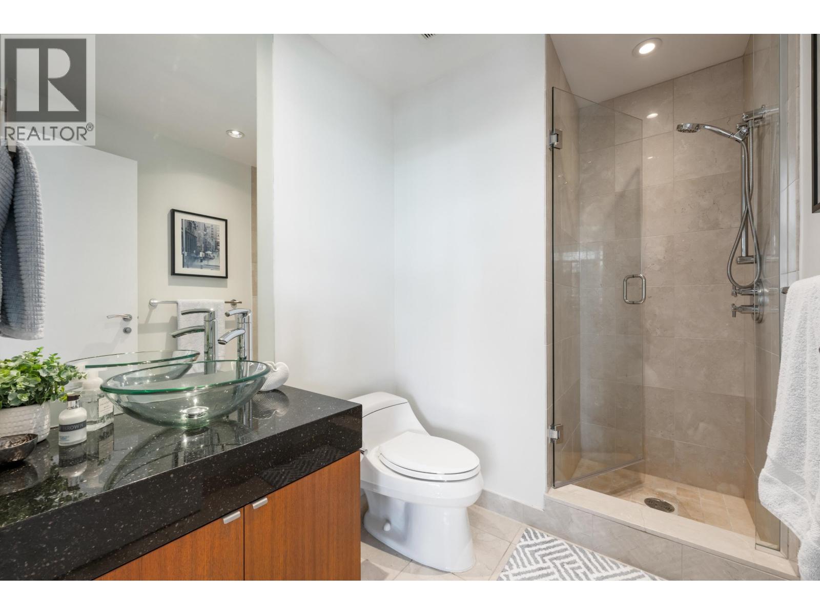 203 628 KINGHORNE MEWS, Vancouver