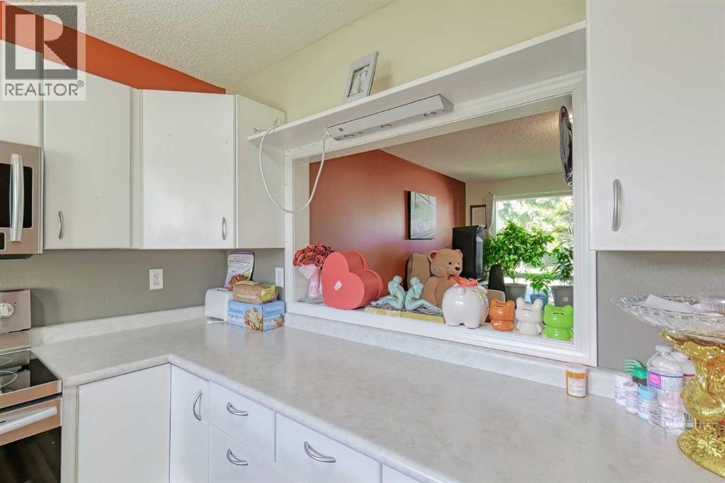 Single Family House Bungalow for Sale in  Falton Way NE Falconridge Calgary 