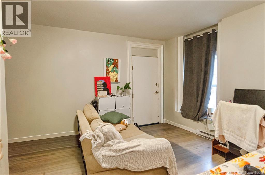 112 QUEEN STREET - 7