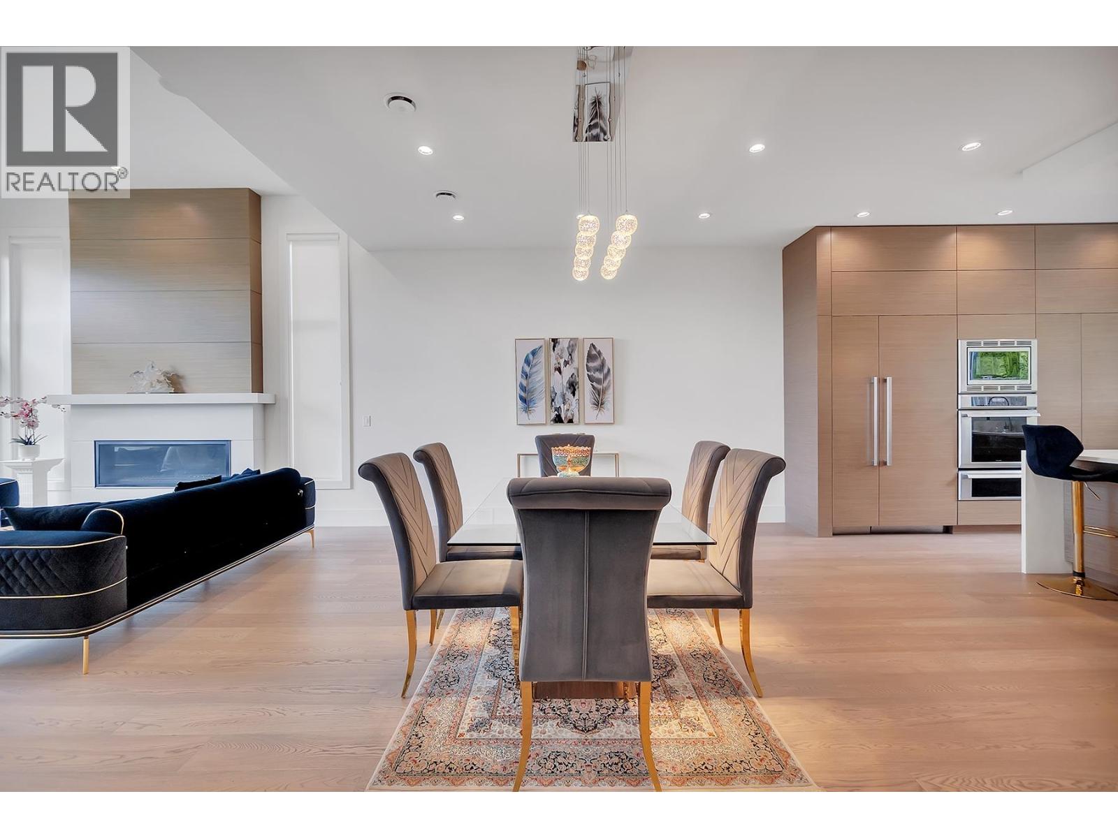 440 W QUEENS ROAD - Photo 2 of 40, North Vancouver, British Columbia