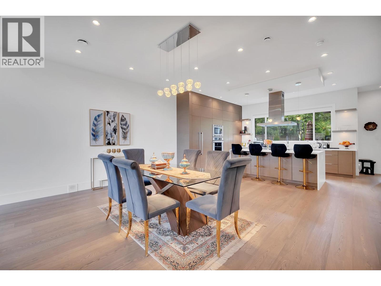 440 W QUEENS ROAD - Photo 3 of 40, North Vancouver, British Columbia