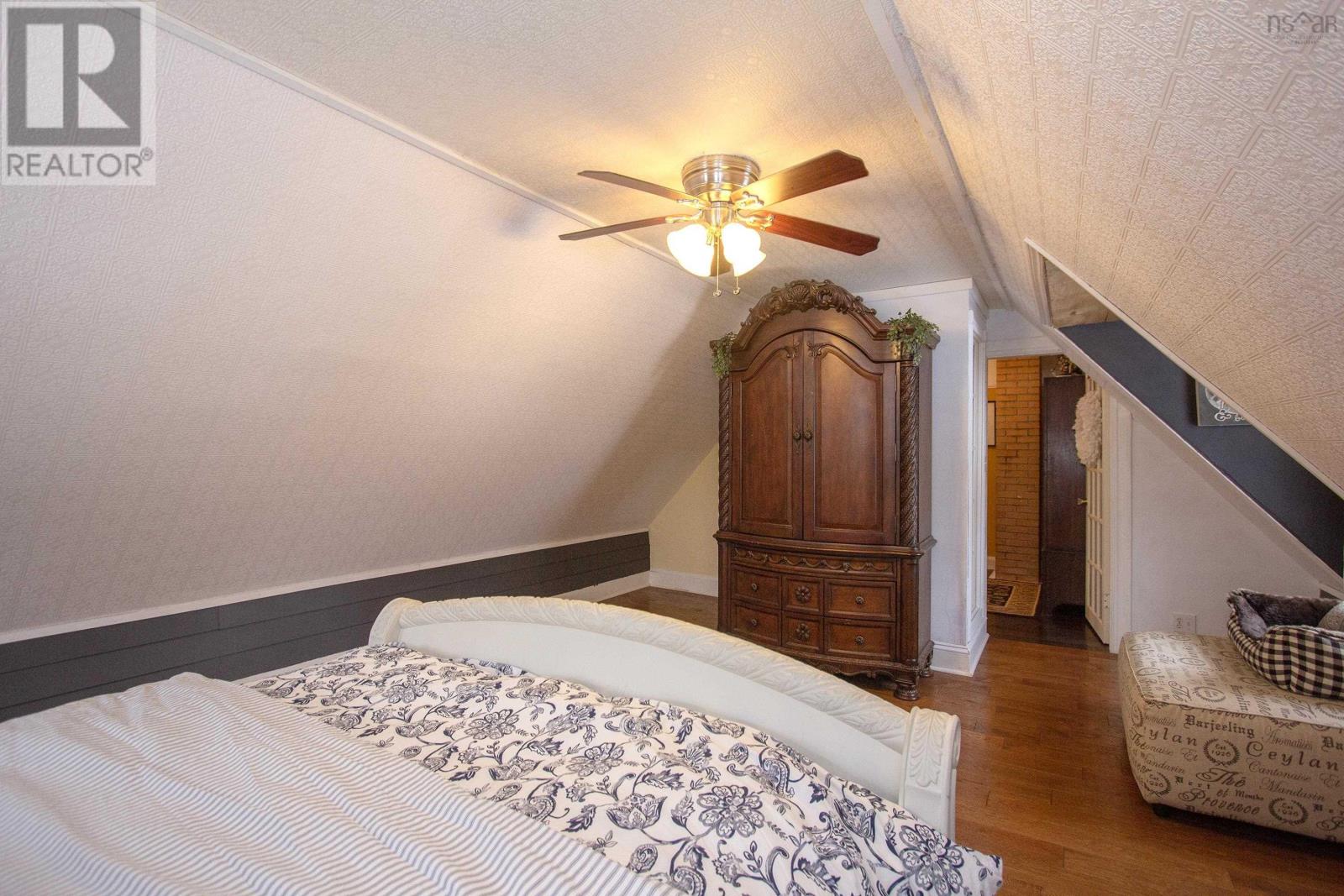 Property 41 of 50 of 340 Foundry Street