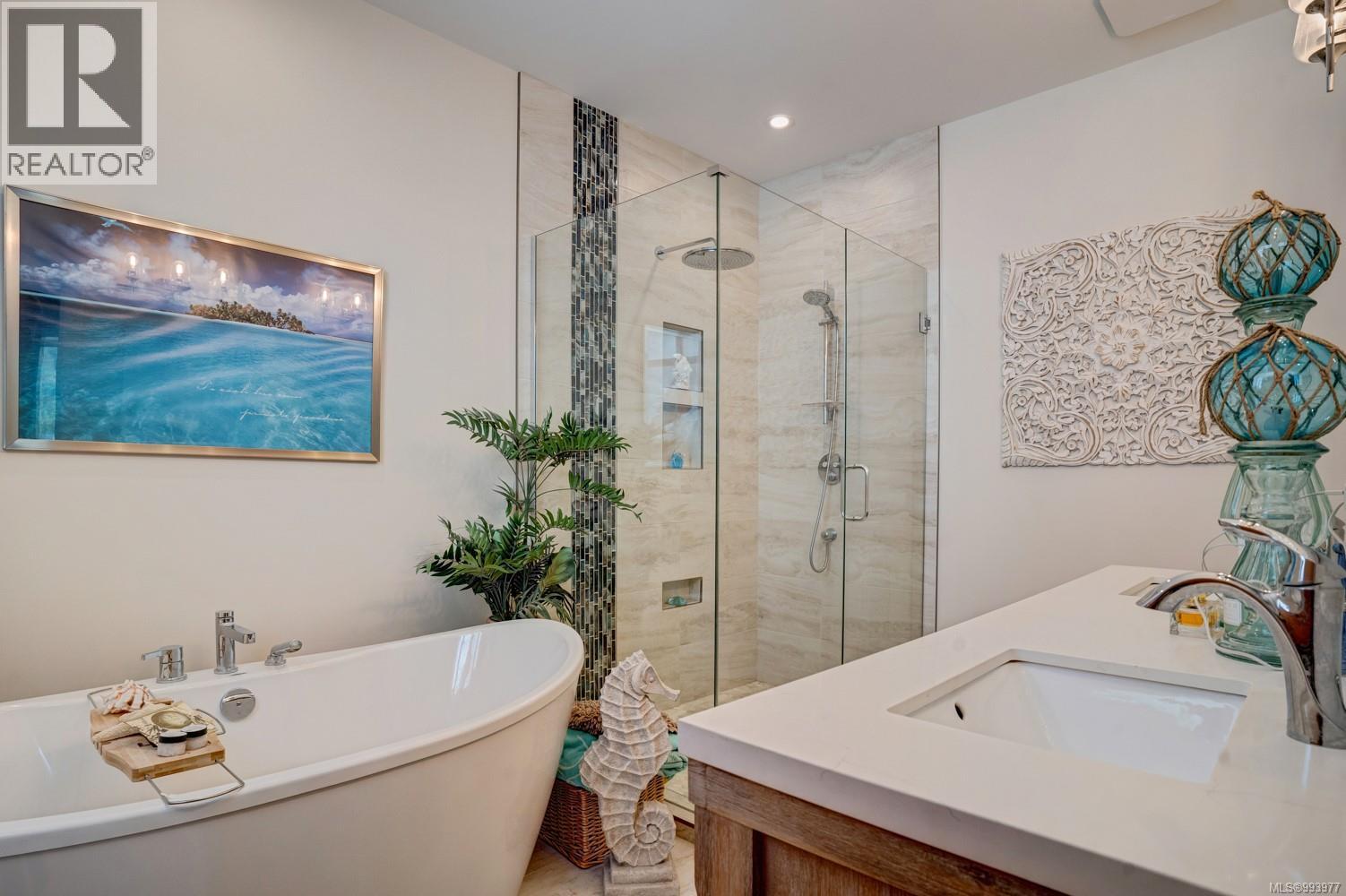 9388 Lakefront Rise, Lake Cowichan