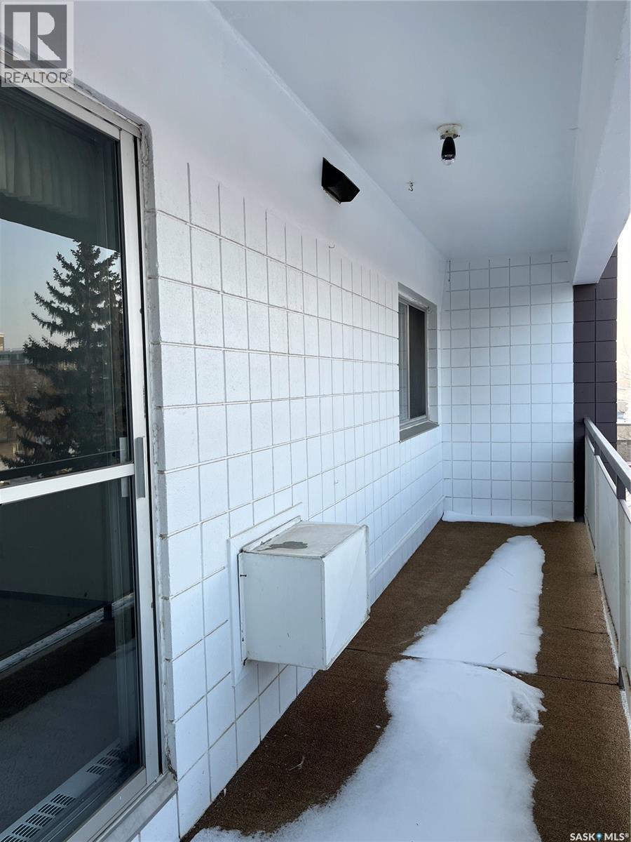 Single Family House High rise for Sale in   Rae STREET Regina 