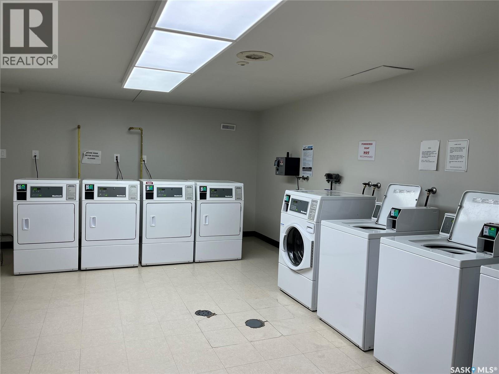 Single Family House High rise for Sale in   Rae STREET Regina 