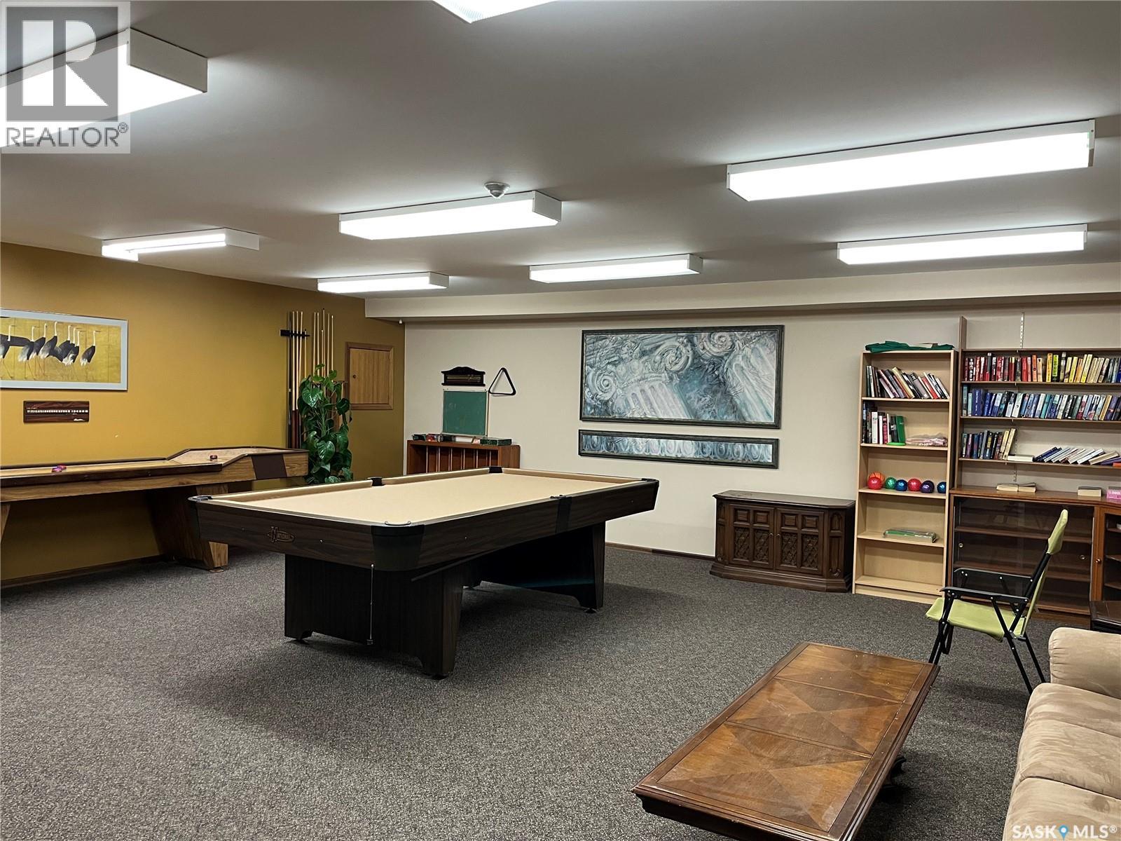 Single Family House High rise for Sale in   Rae STREET Regina 