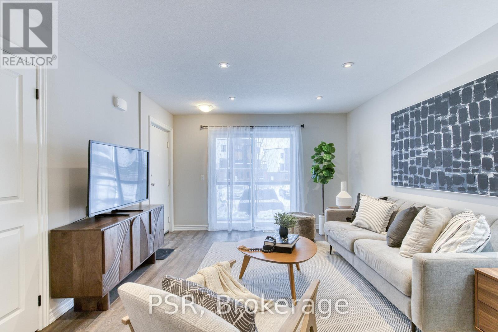 235 Chapel Hill Unit 23 photo 4