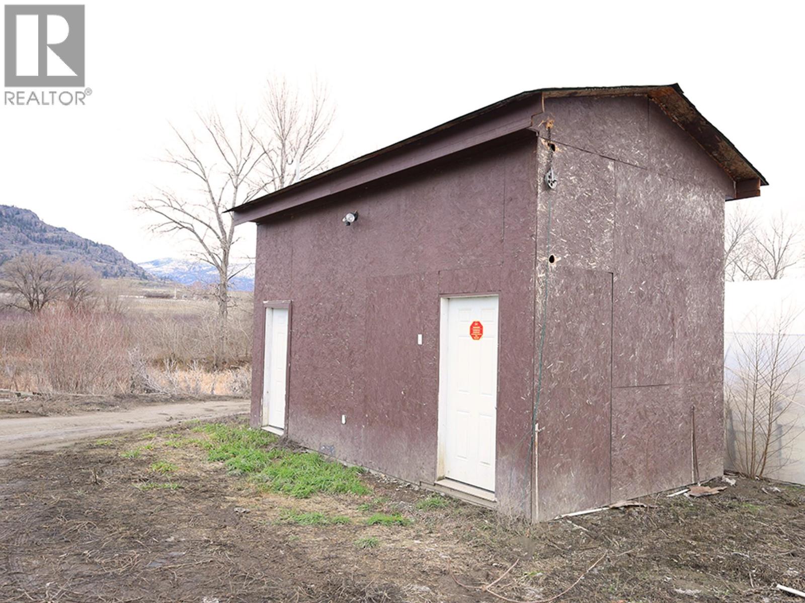  301 Road 12 Road, Oliver