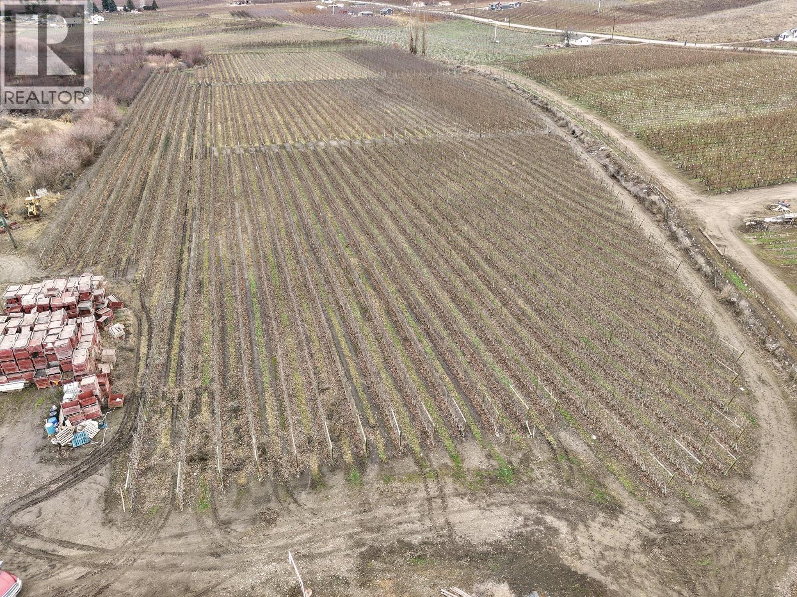  301 Road 12 Road, Oliver