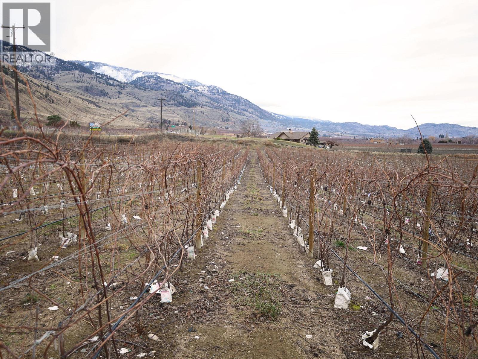  4253 Highway 97 Highway, Oliver