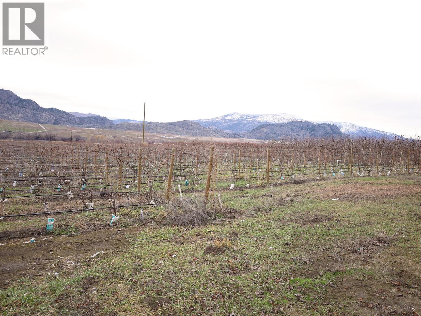  4253 Highway 97 Highway, Oliver