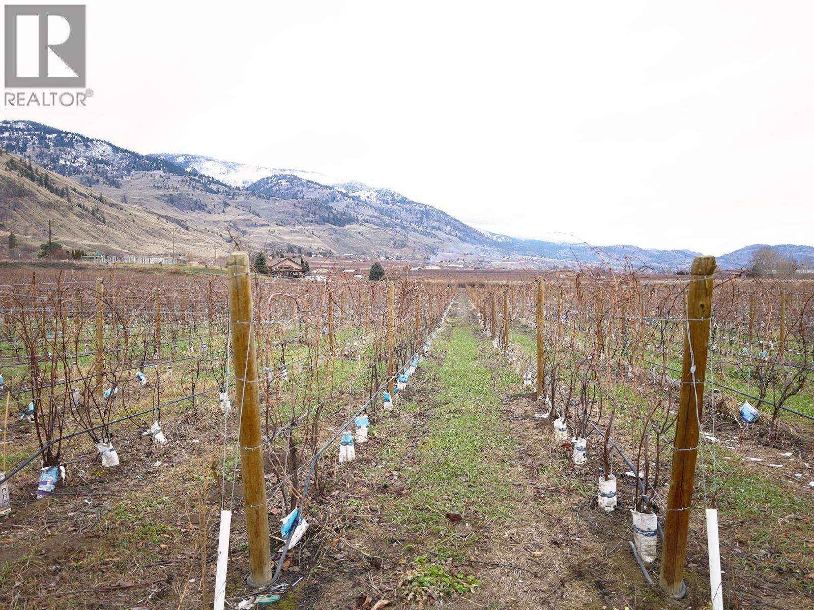  4253 Highway 97 Highway, Oliver