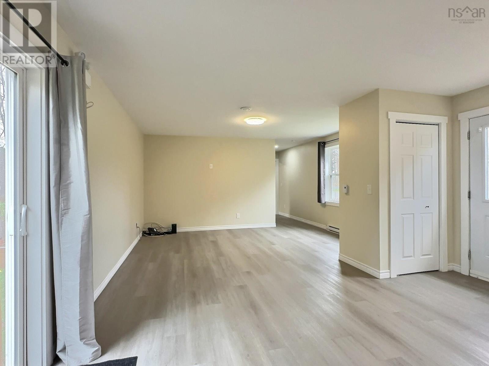 530 Sunset Avenue - Photo 4 of 20, Oxford, Nova Scotia