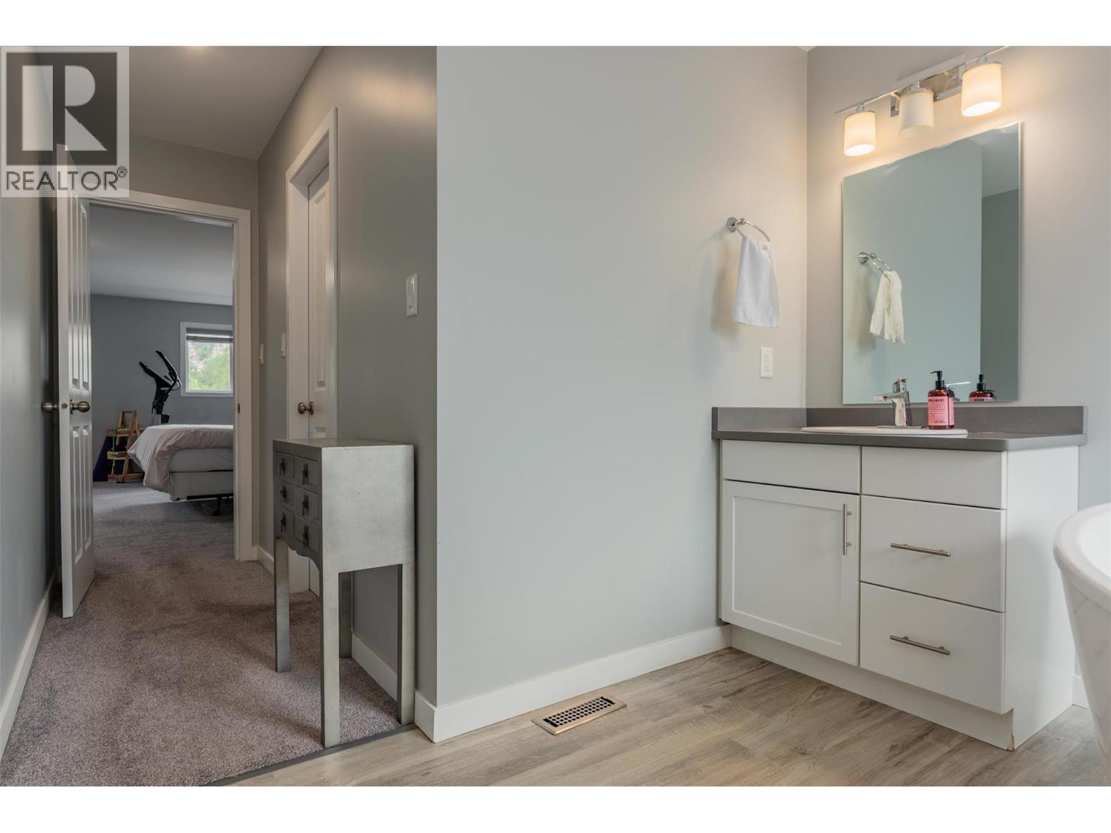 3904 Grandview Drive, Castlegar