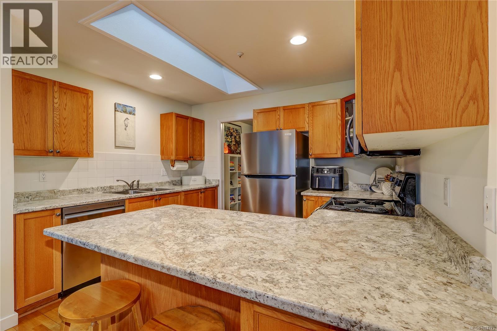 5959 Waterton Dr, Nanaimo