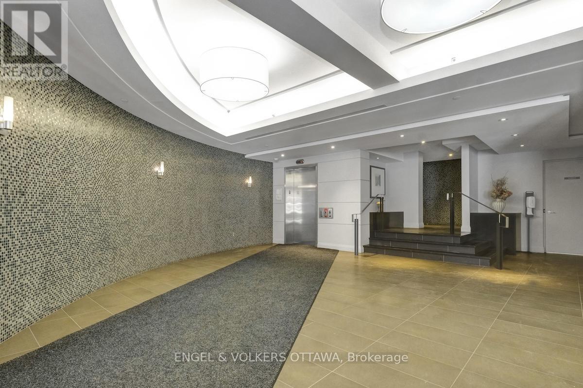 295 MACKAY Unit 204 photo 3