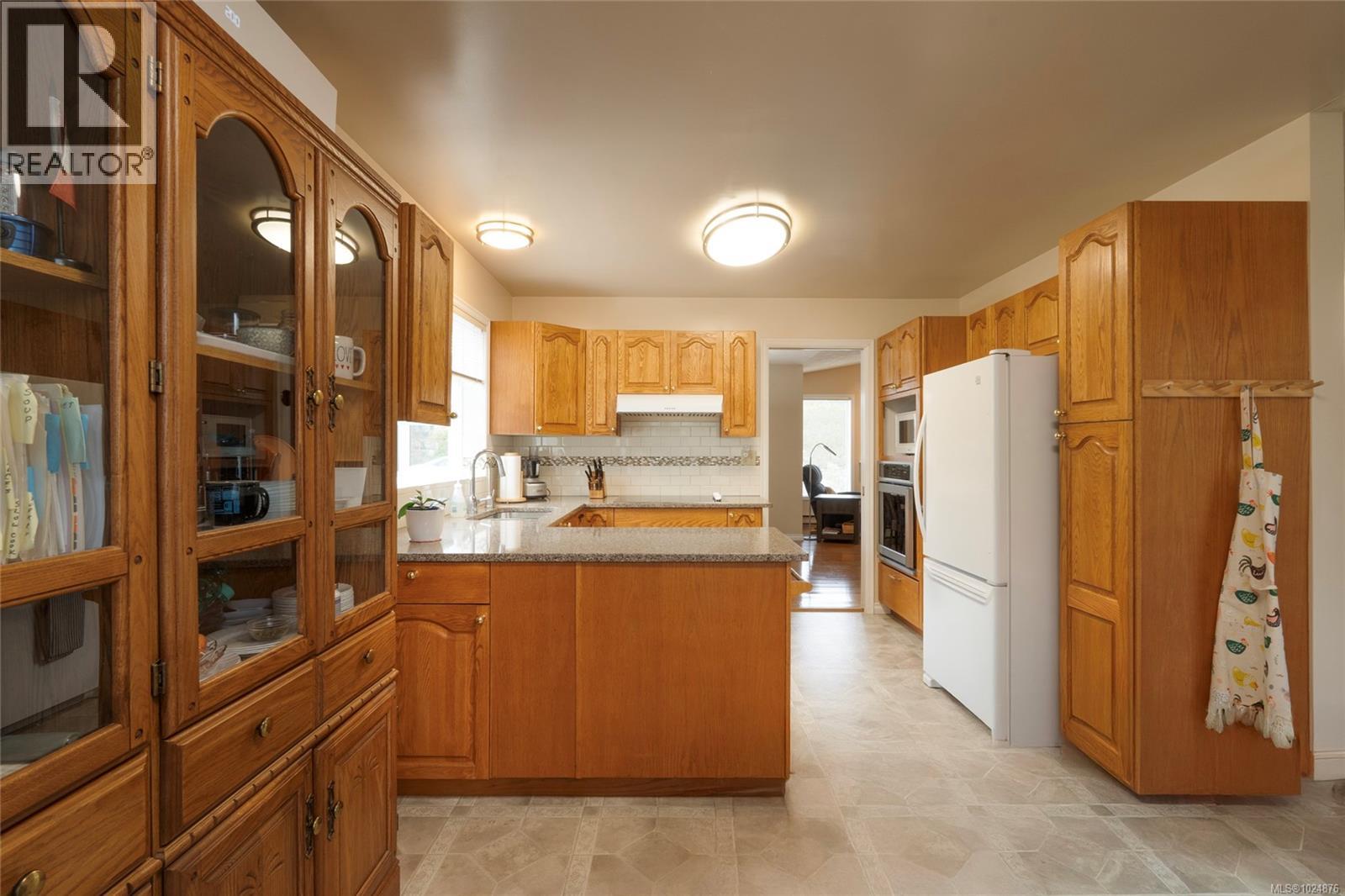  4209 Wakefield Place, Saanich