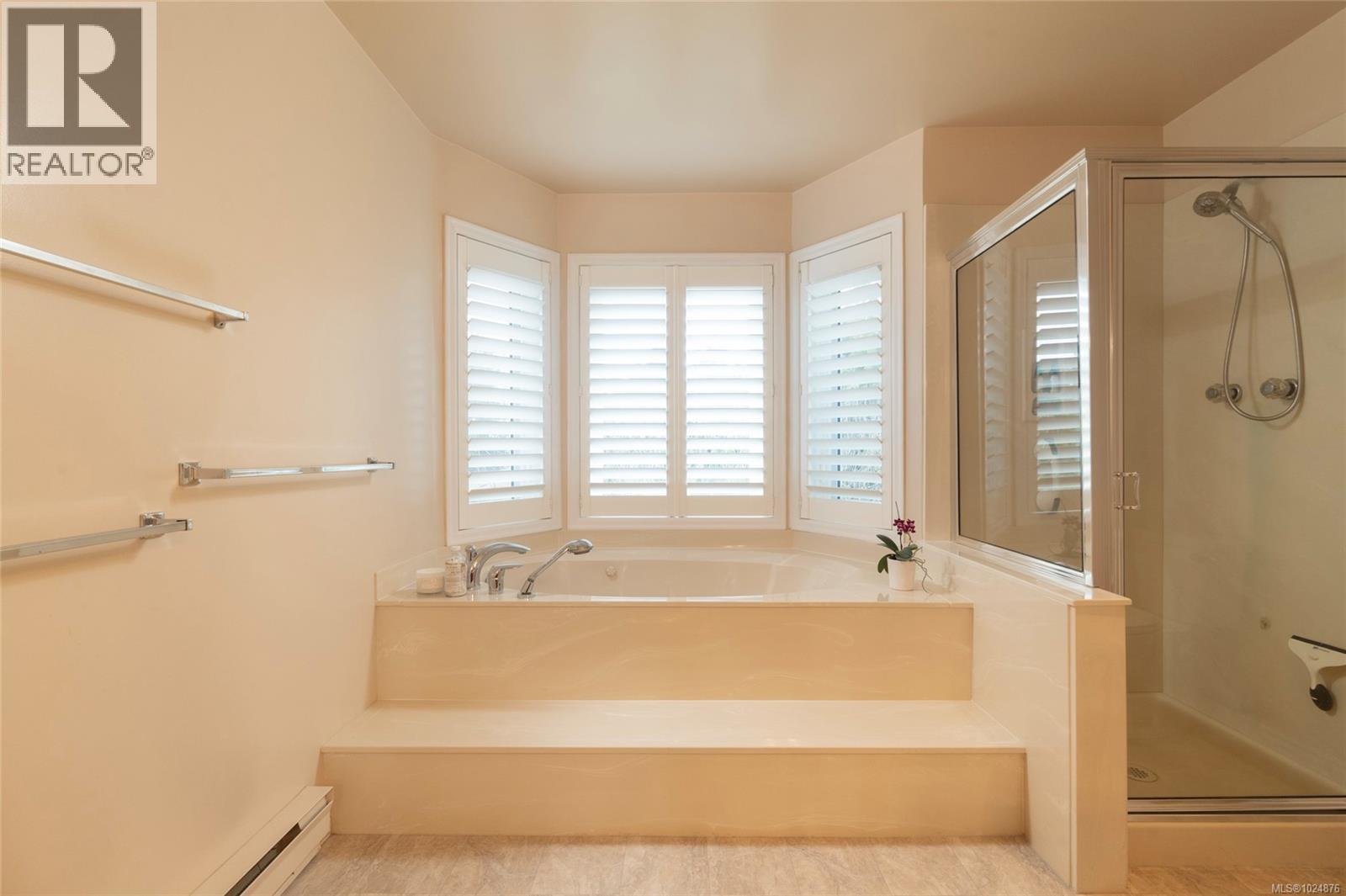  4209 Wakefield Place, Saanich