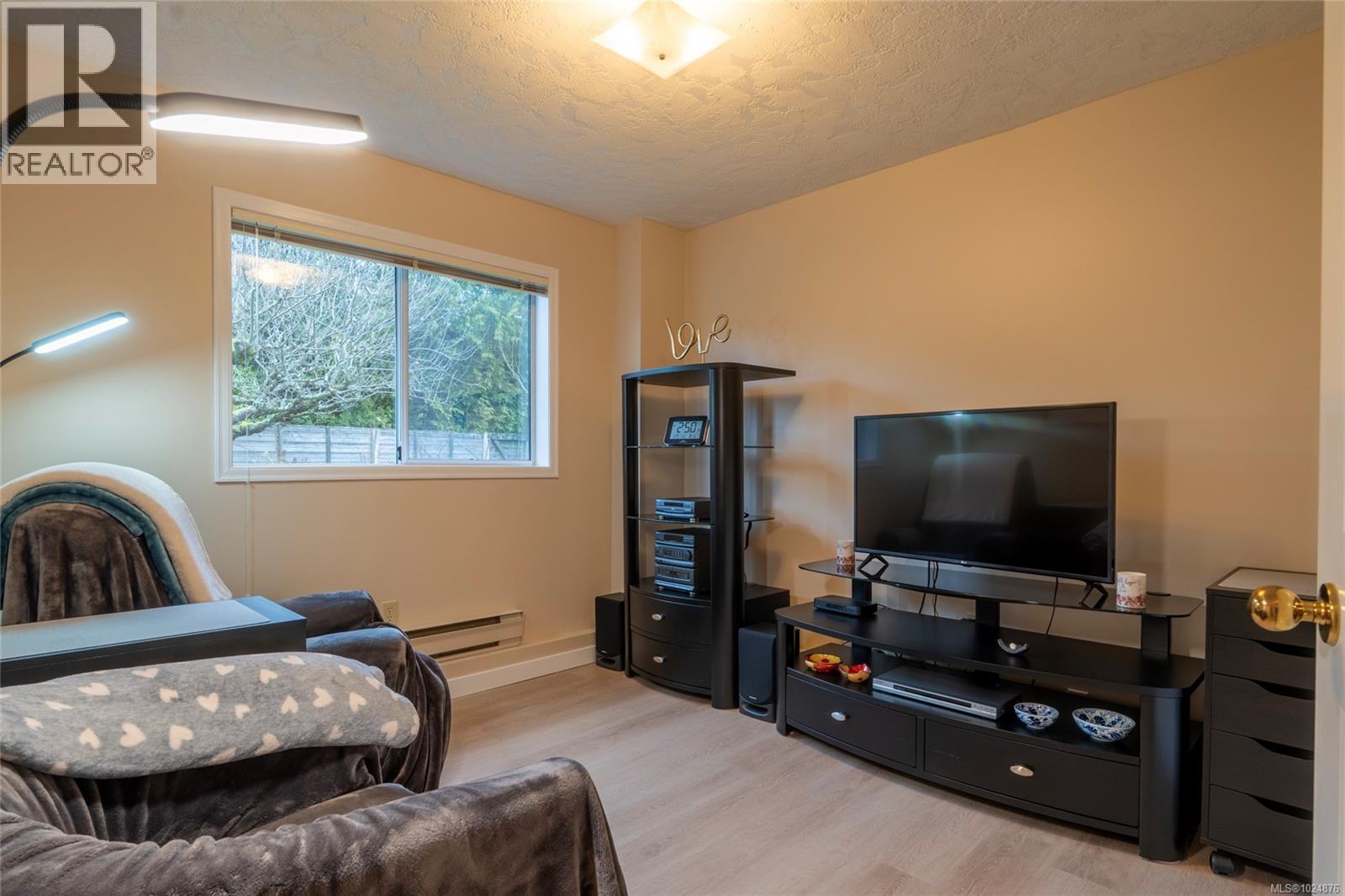  4209 Wakefield Place, Saanich