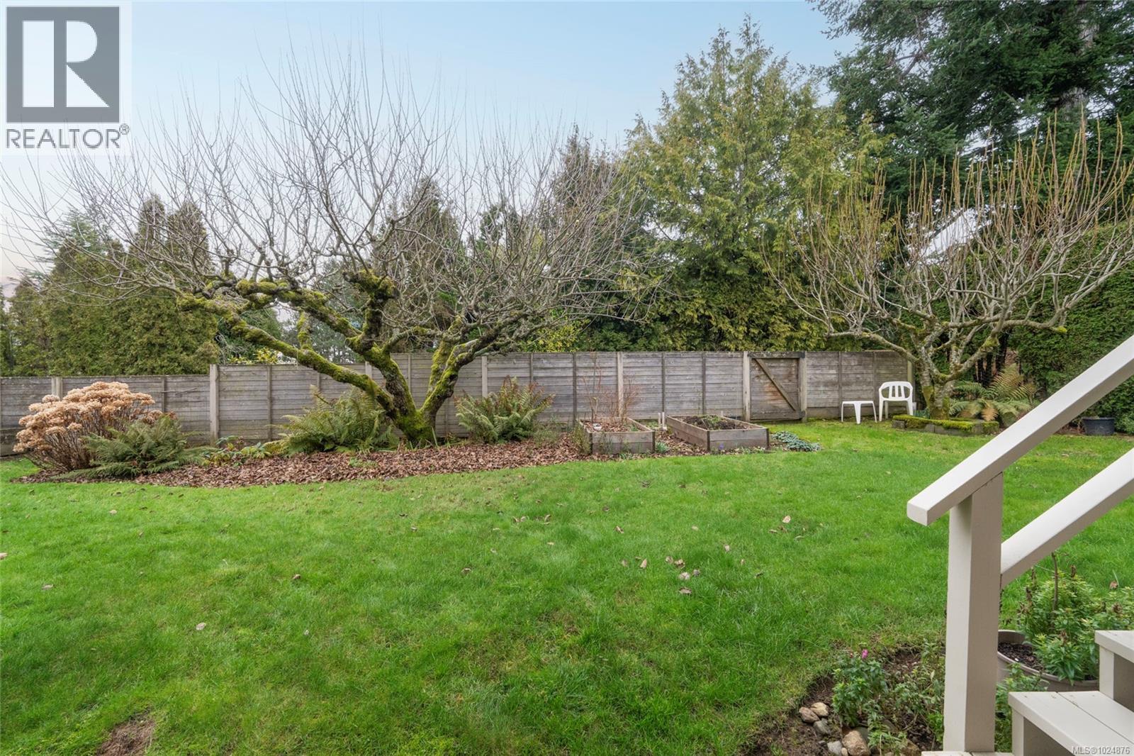  4209 Wakefield Place, Saanich