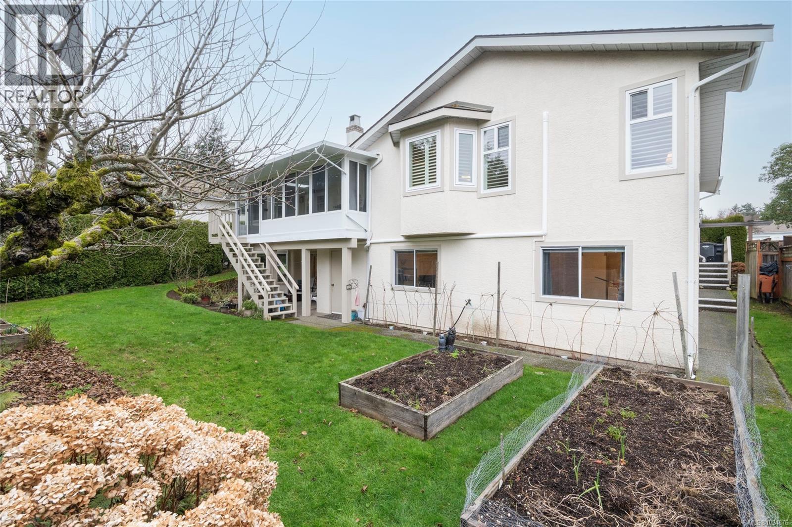  4209 Wakefield Place, Saanich