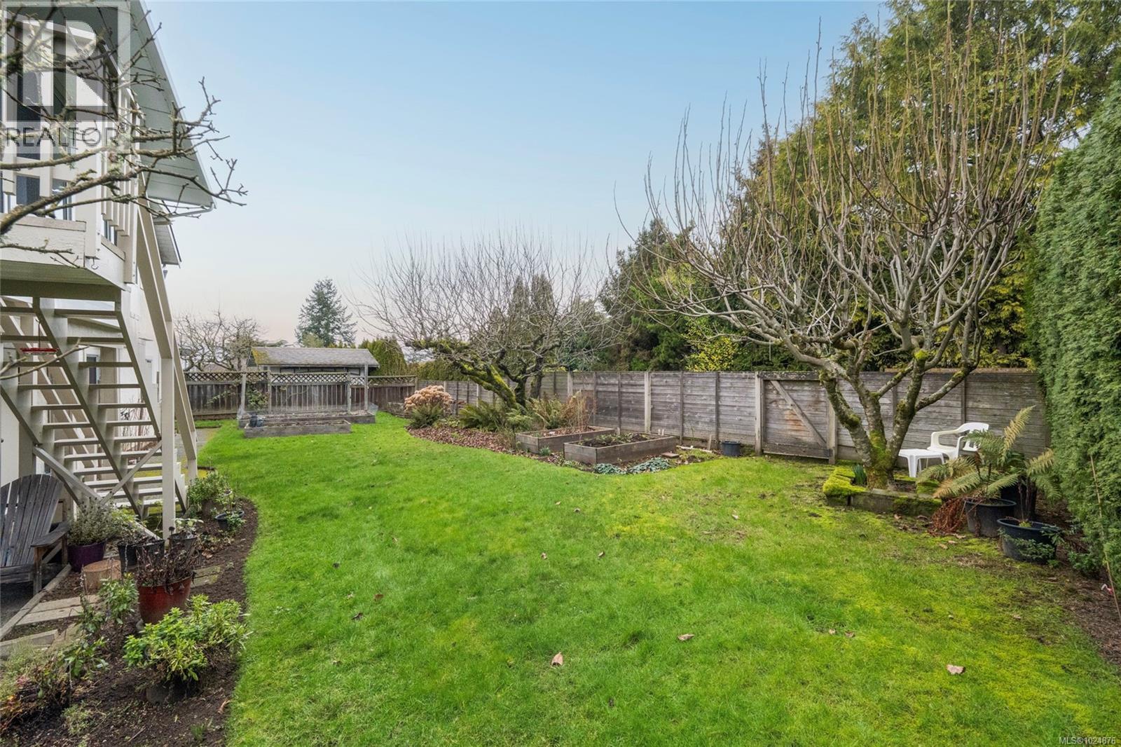  4209 Wakefield Place, Saanich