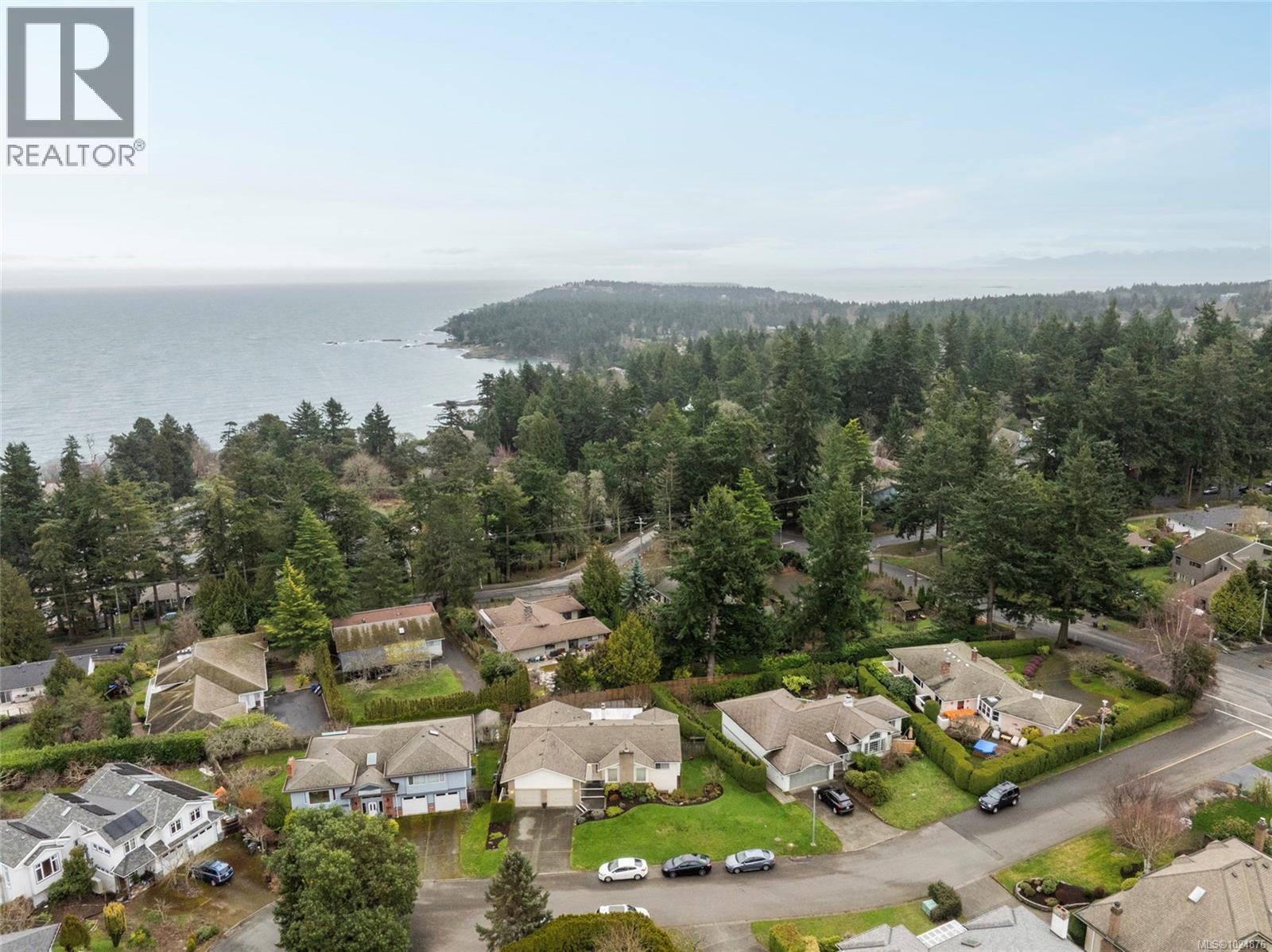  4209 Wakefield Place, Saanich