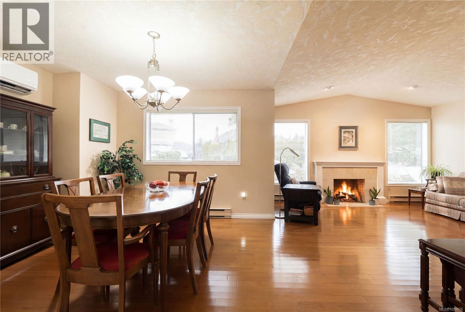  4209 Wakefield Place, Saanich