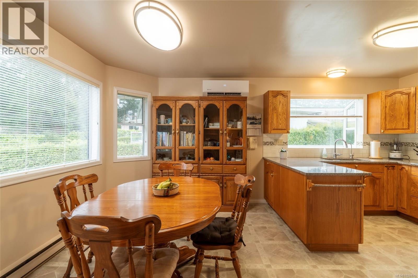  4209 Wakefield Place, Saanich